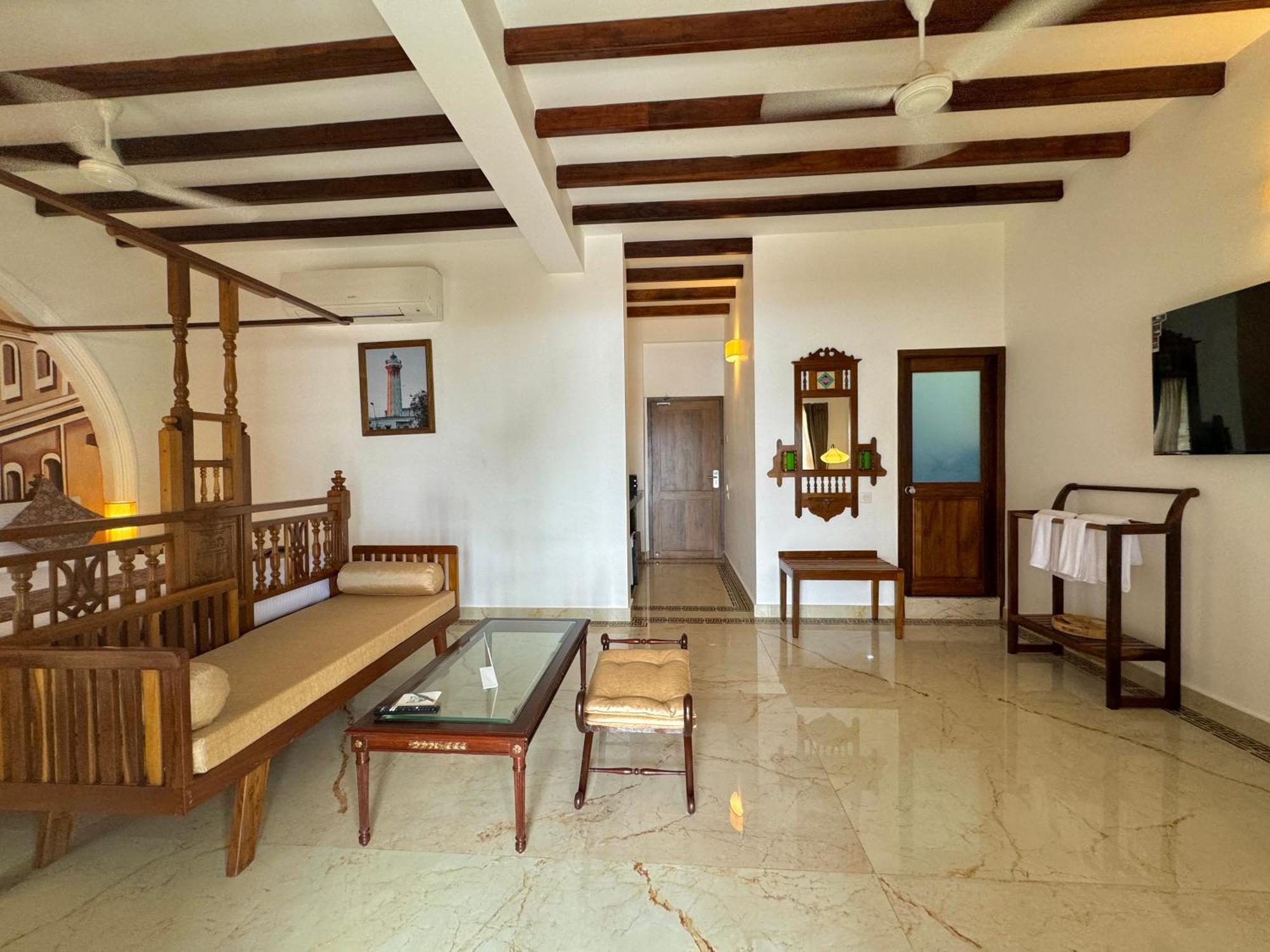 פונדיצ'רי La Plage Seaview Suites מראה חיצוני תמונה
