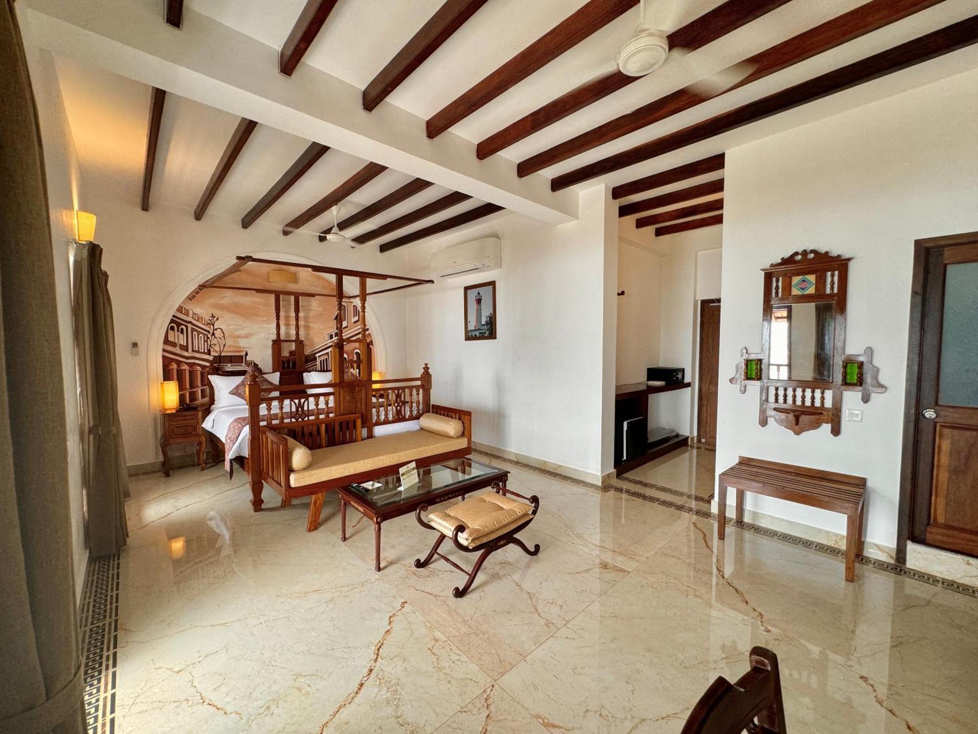 פונדיצ'רי La Plage Seaview Suites מראה חיצוני תמונה