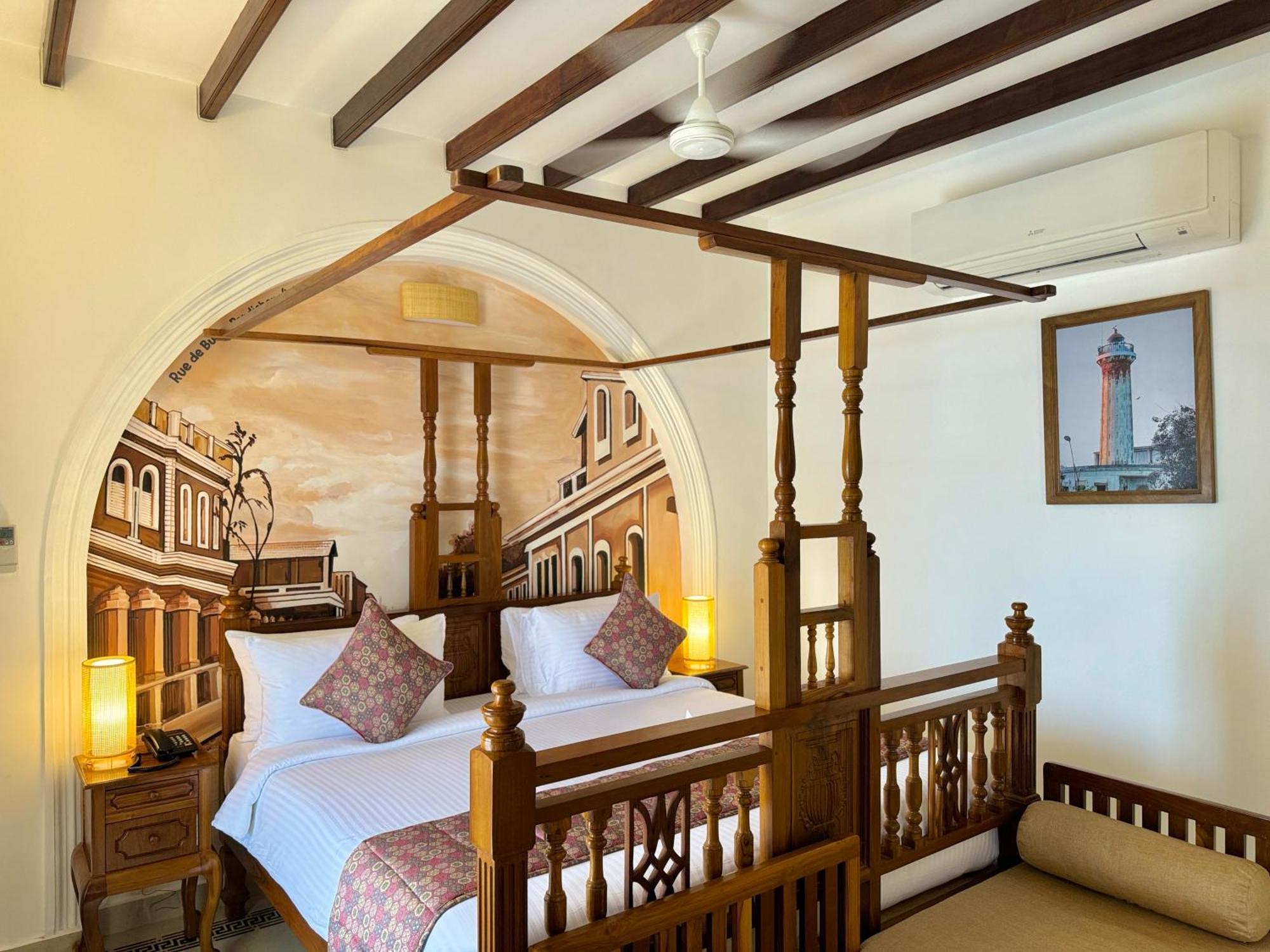 פונדיצ'רי La Plage Seaview Suites מראה חיצוני תמונה