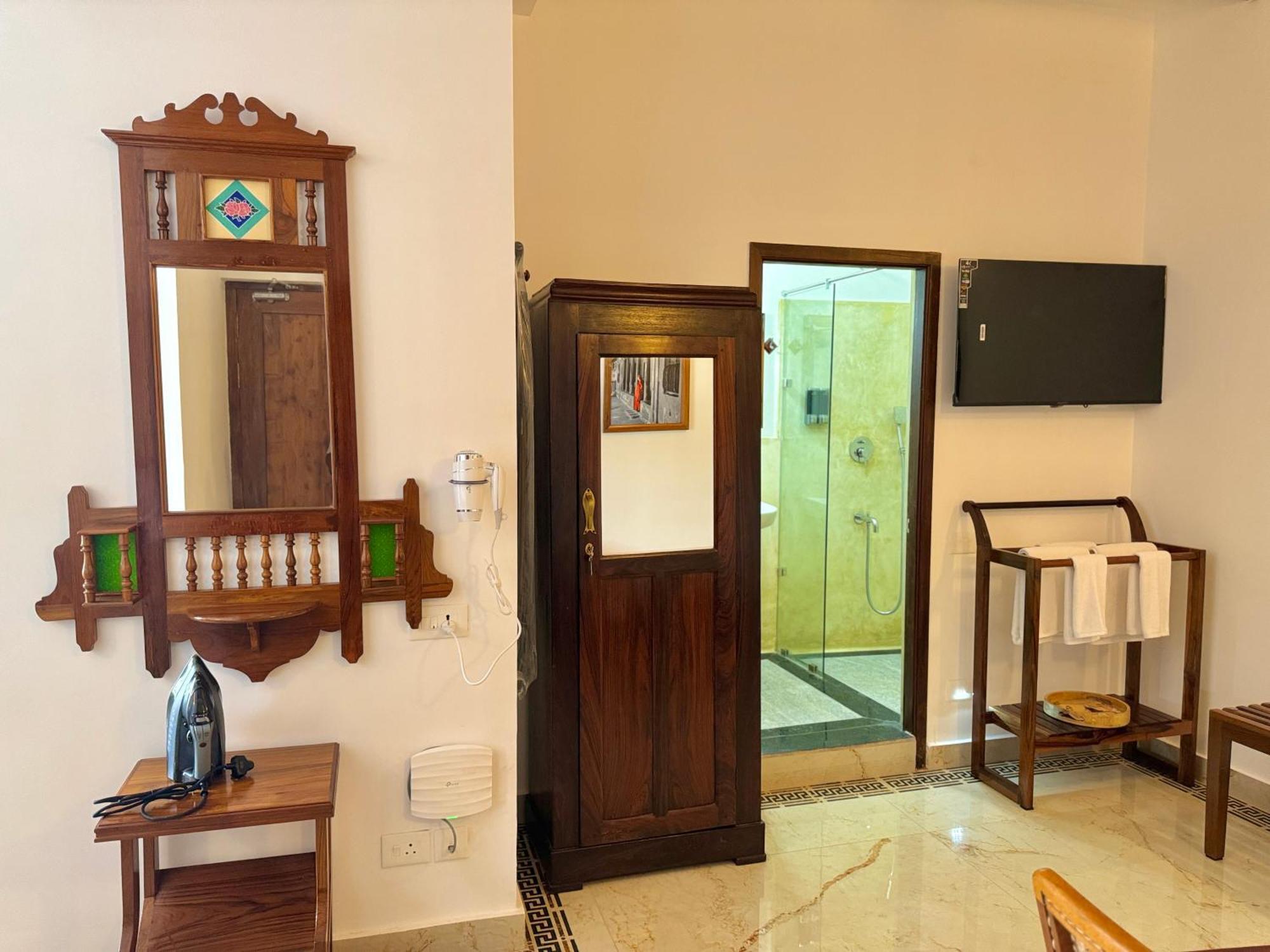פונדיצ'רי La Plage Seaview Suites מראה חיצוני תמונה