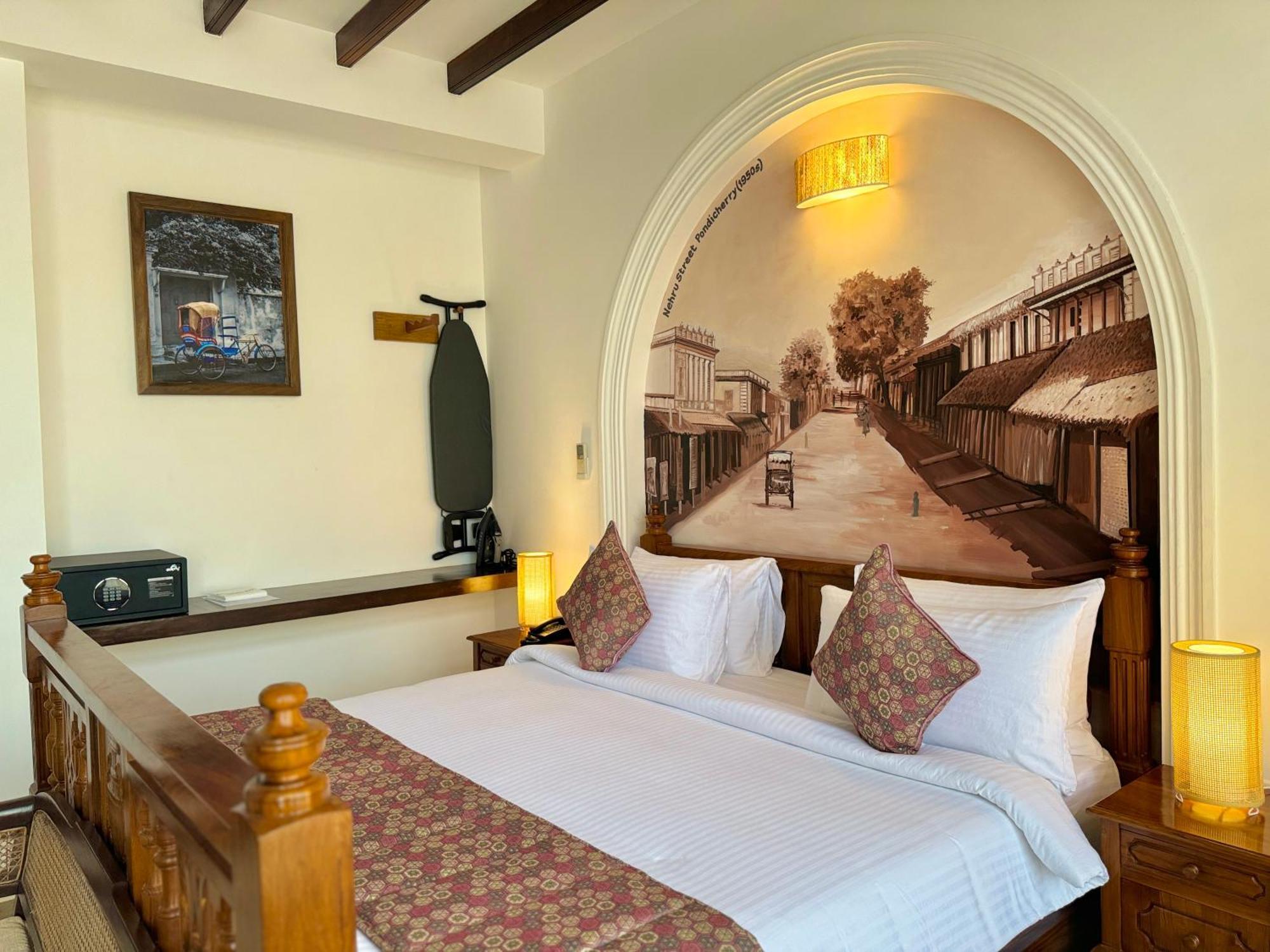 פונדיצ'רי La Plage Seaview Suites מראה חיצוני תמונה