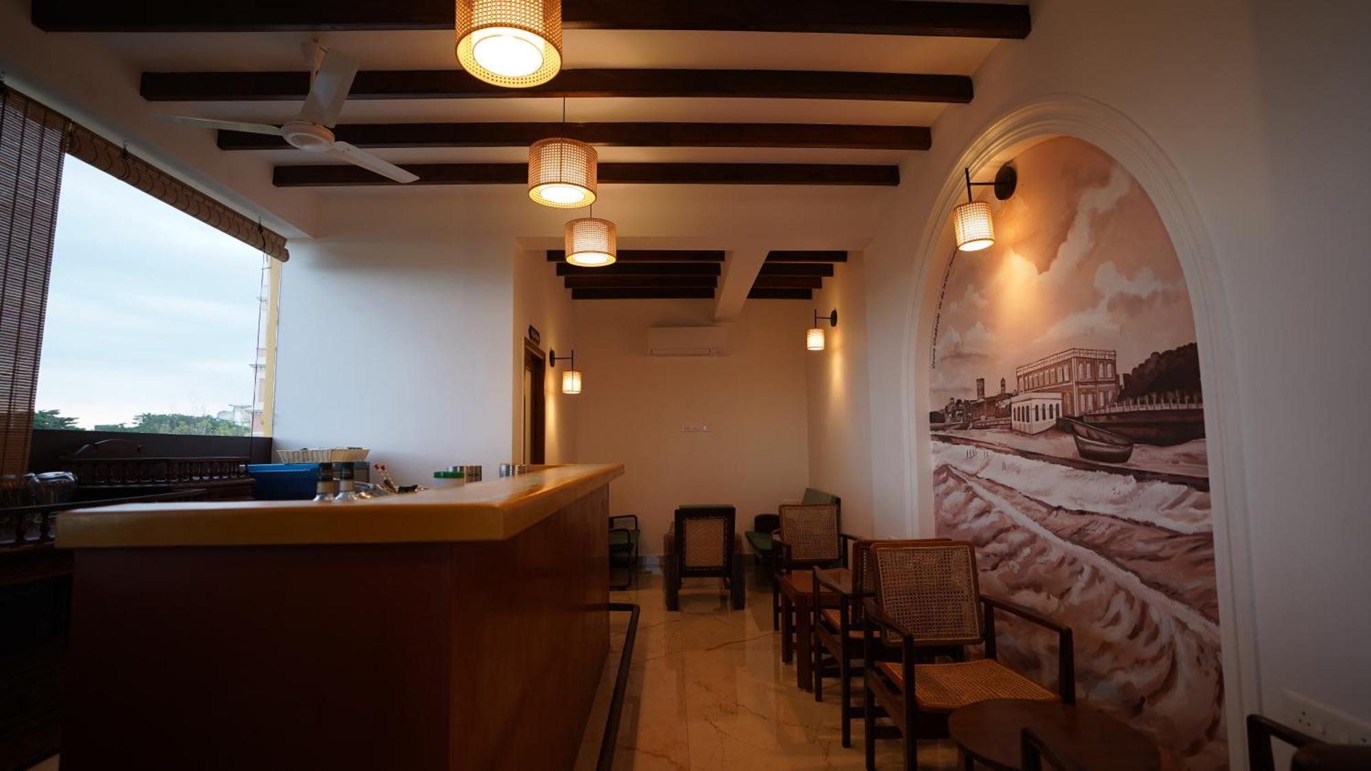 פונדיצ'רי La Plage Seaview Suites מראה חיצוני תמונה