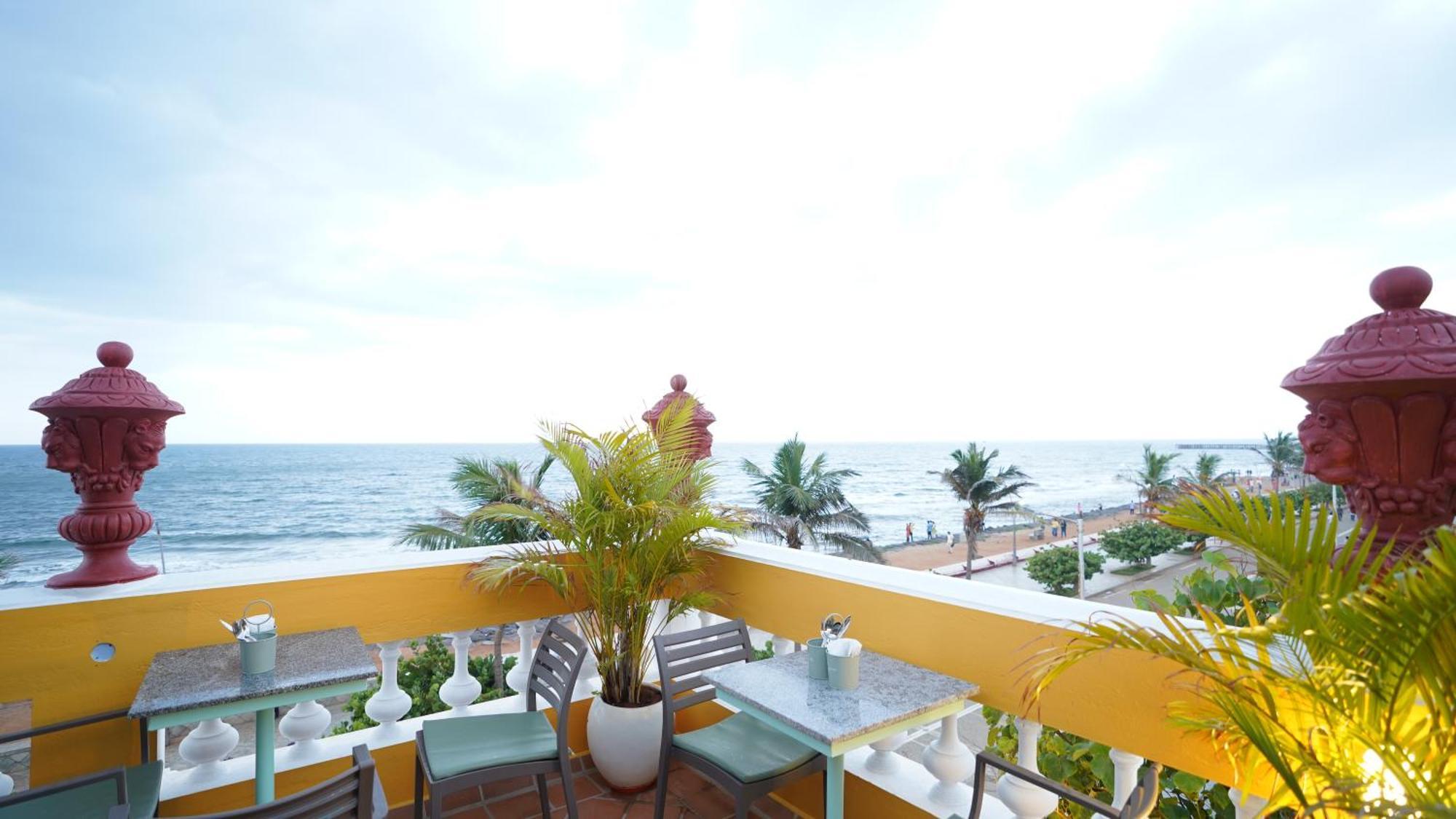 פונדיצ'רי La Plage Seaview Suites מראה חיצוני תמונה